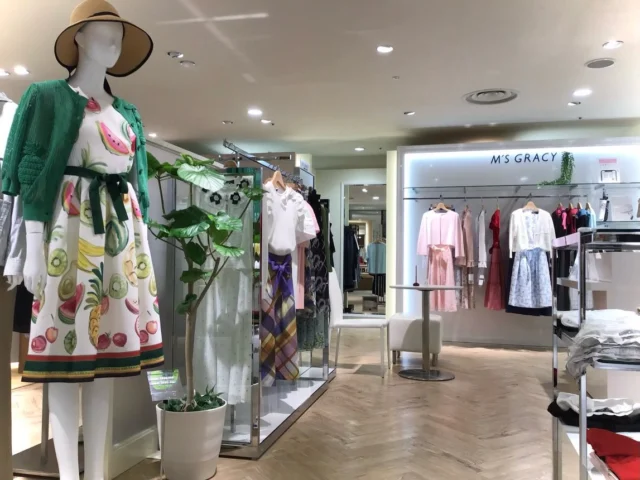 新品  カタログ掲載完売エムズグレィシー M'SGRACY-エムズグレィシー公式サイト
